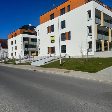 Apartament Podczele, Z Tarasem, Ogródkiem I Garażem Podziemnym *
